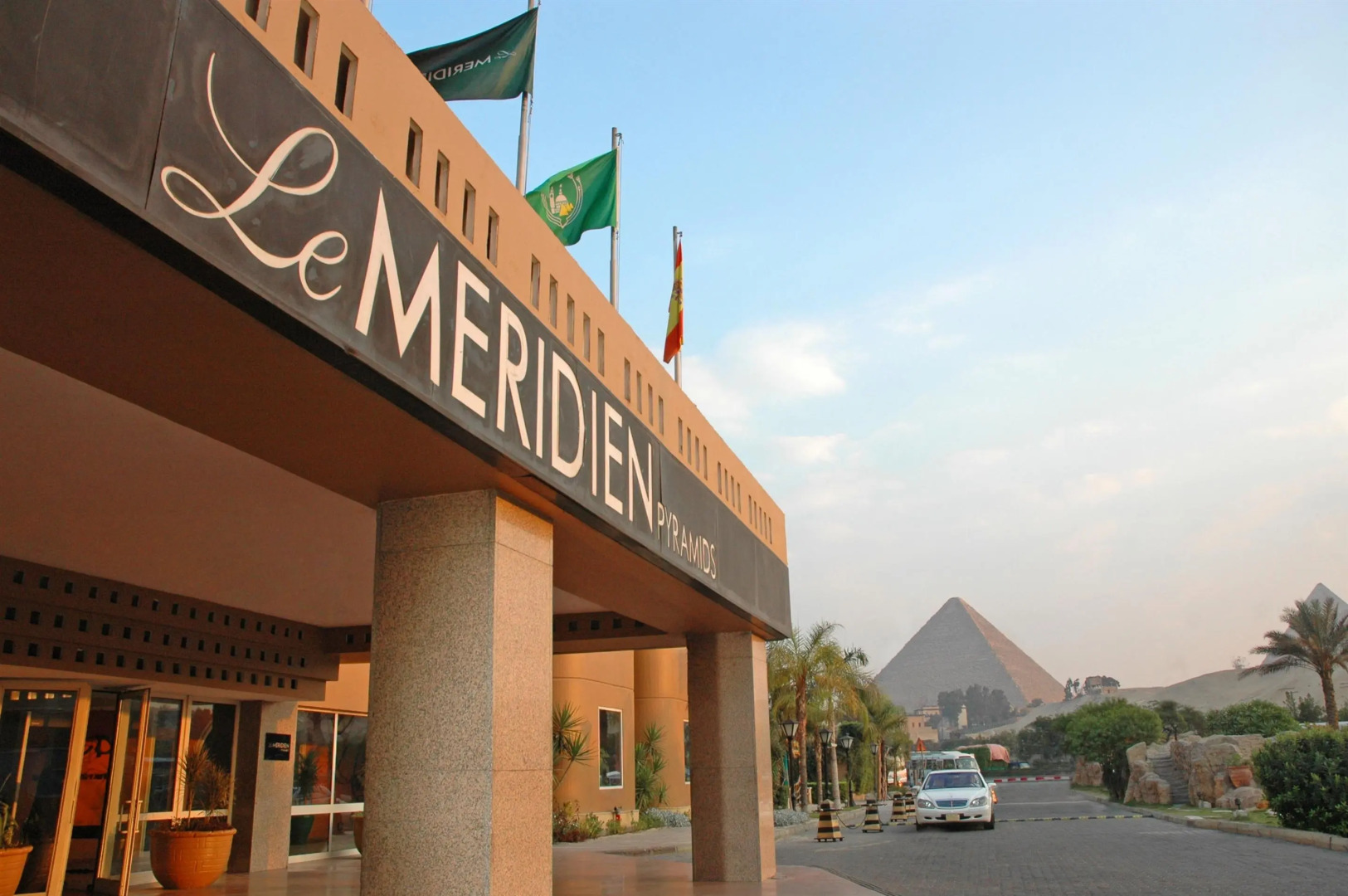 Le Meridien Pyramids Hotel & Spa