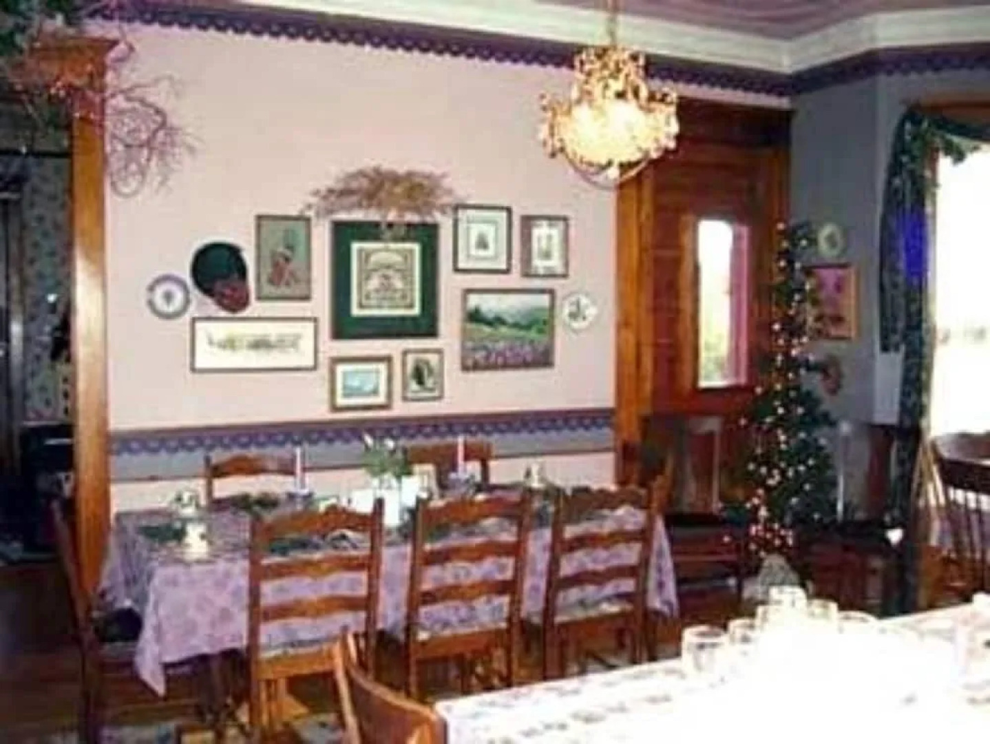 The Blue Belle Inn Bed and Breakfast