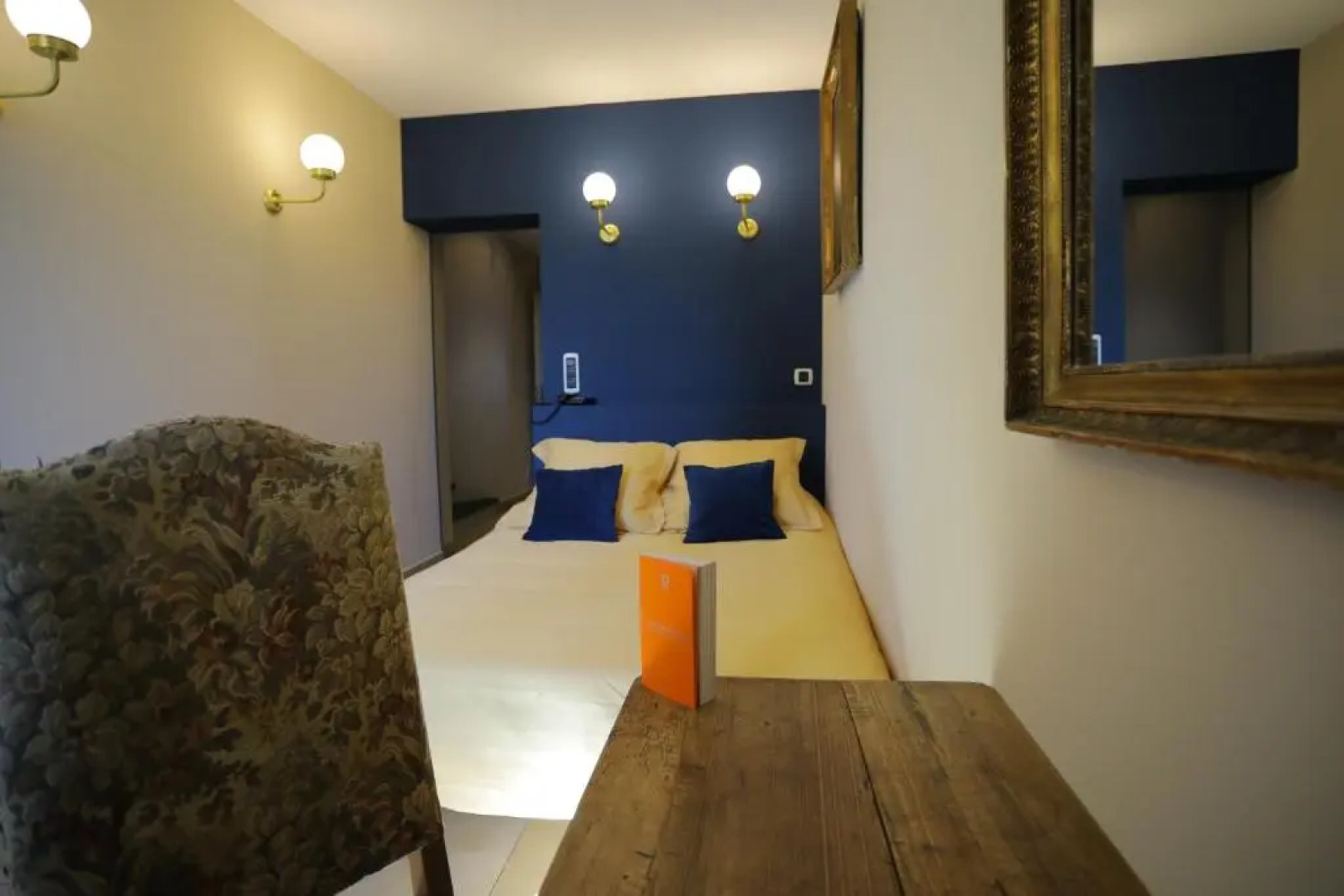 Chateau Des Fines Roches