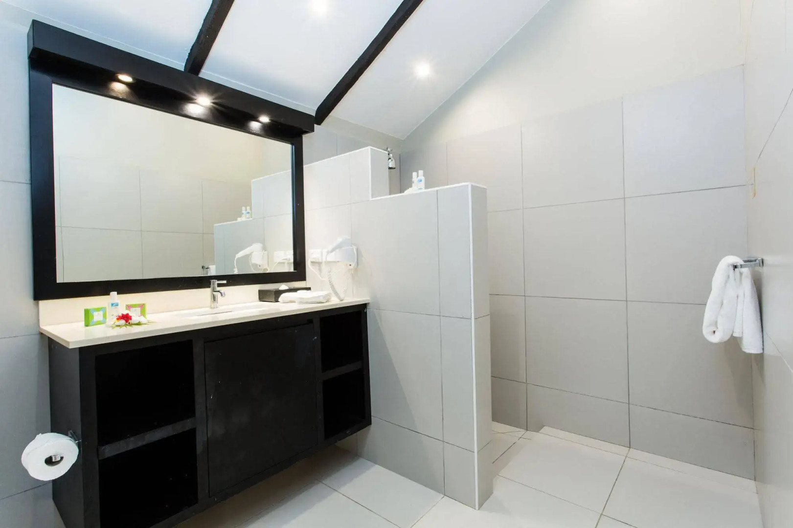 Plantation Island Resort