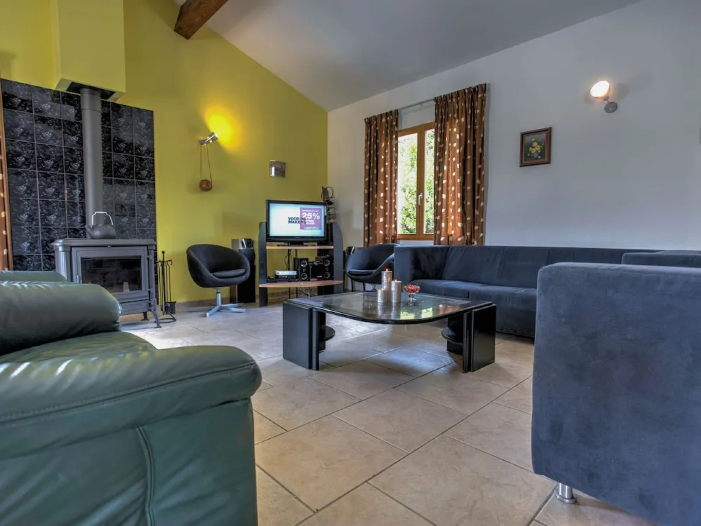 Lively Villa in Félines-minervois With Pool
