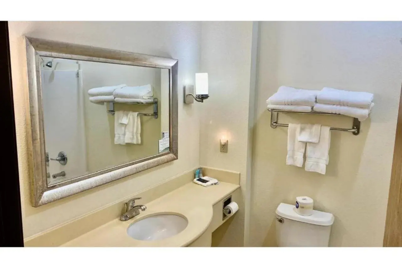 Rodeway Inn & Suites Hoisington