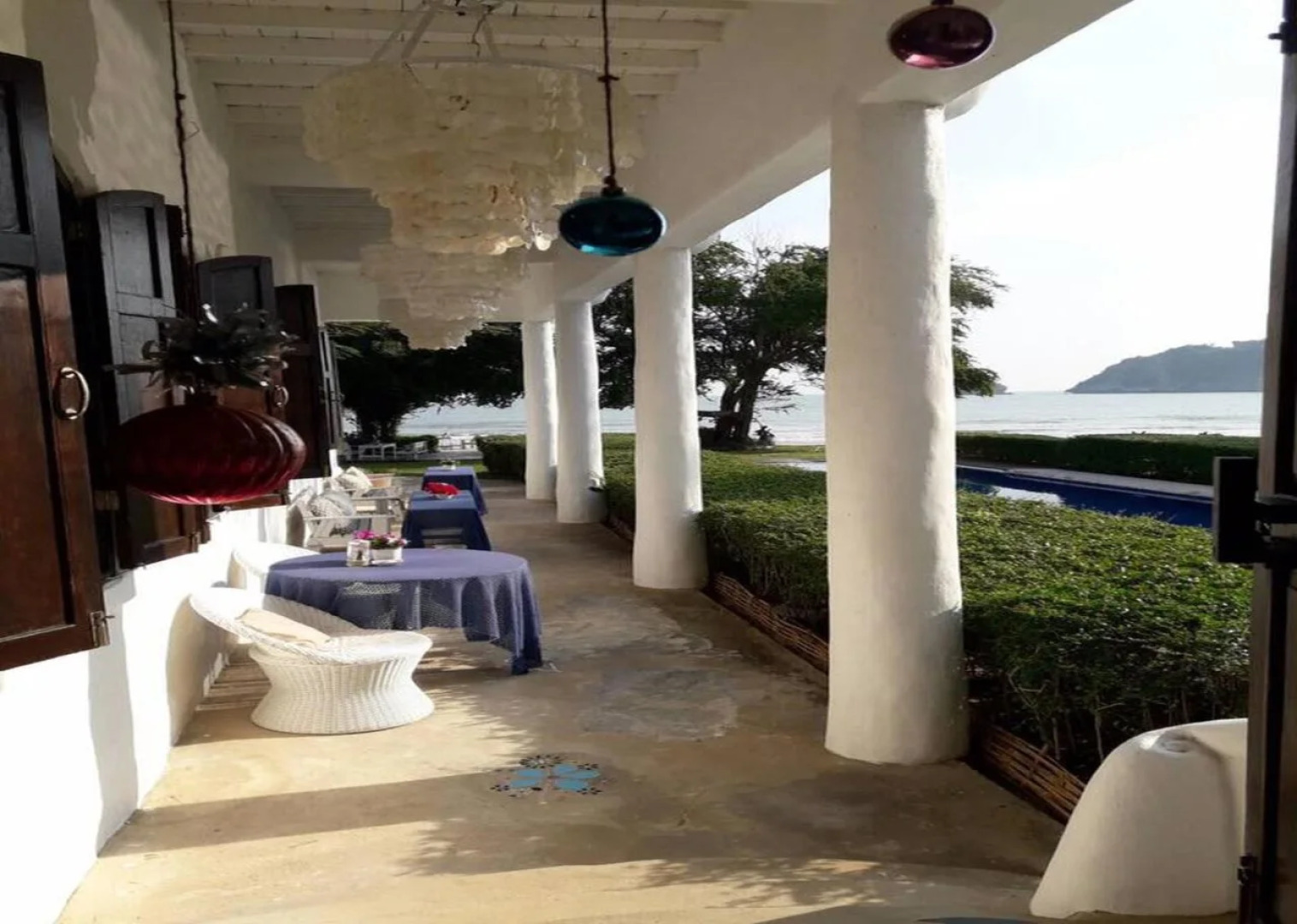 Brassiere Beach Resort