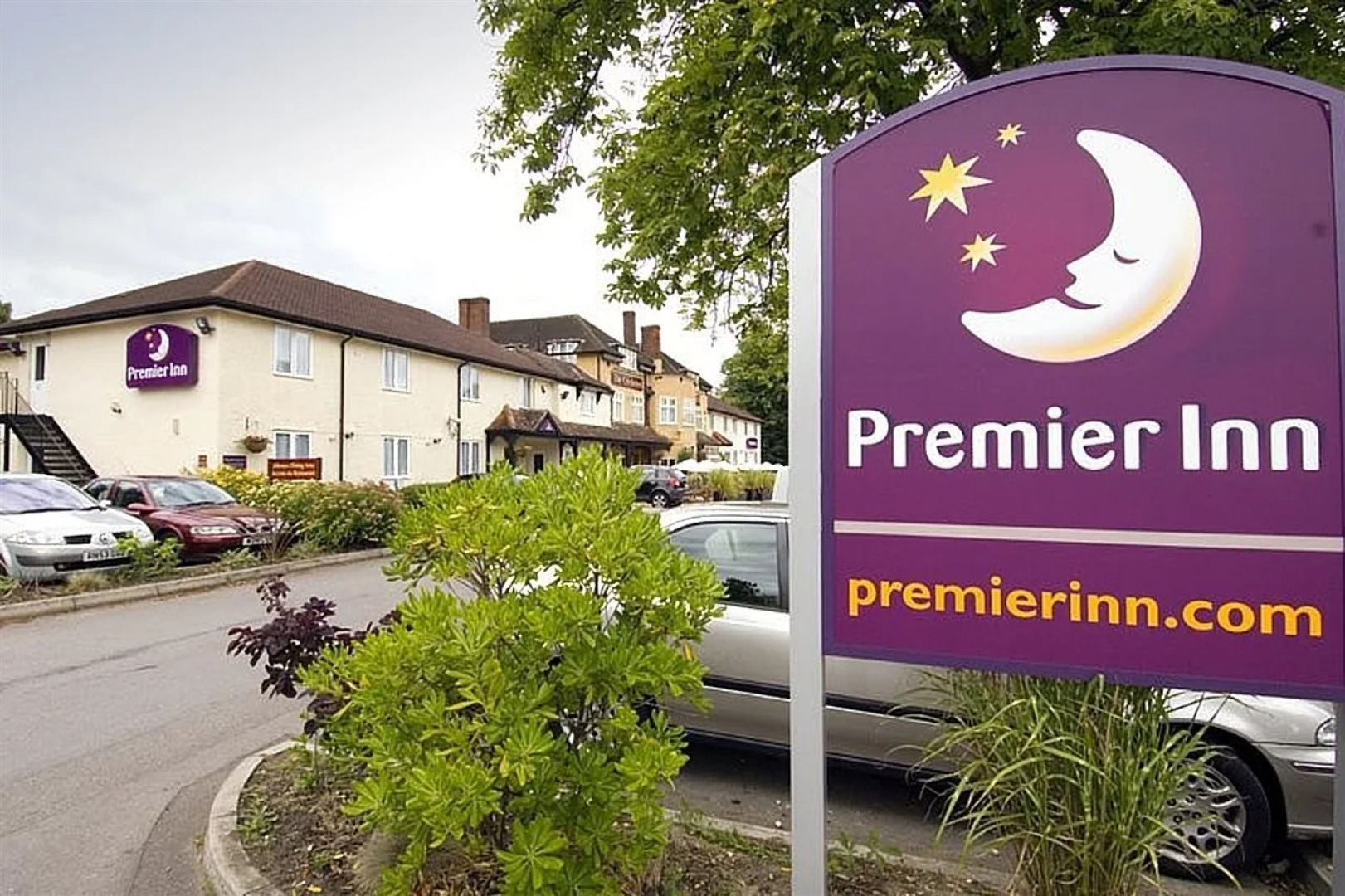 Premier Inn Bagshot