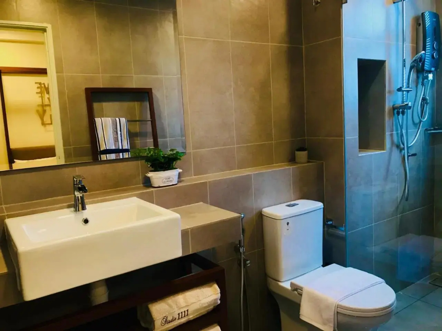 dESir Suite TimurBay