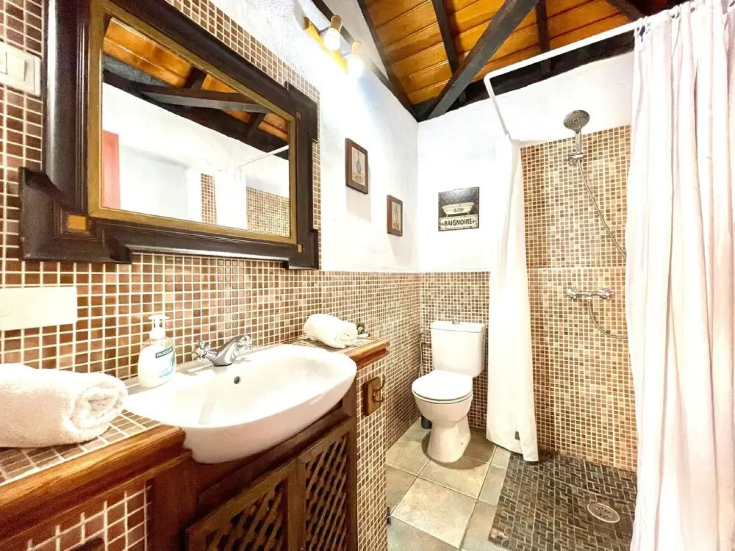 Bungalow 1 con Wifi A C BBQ Piscina en La Palma