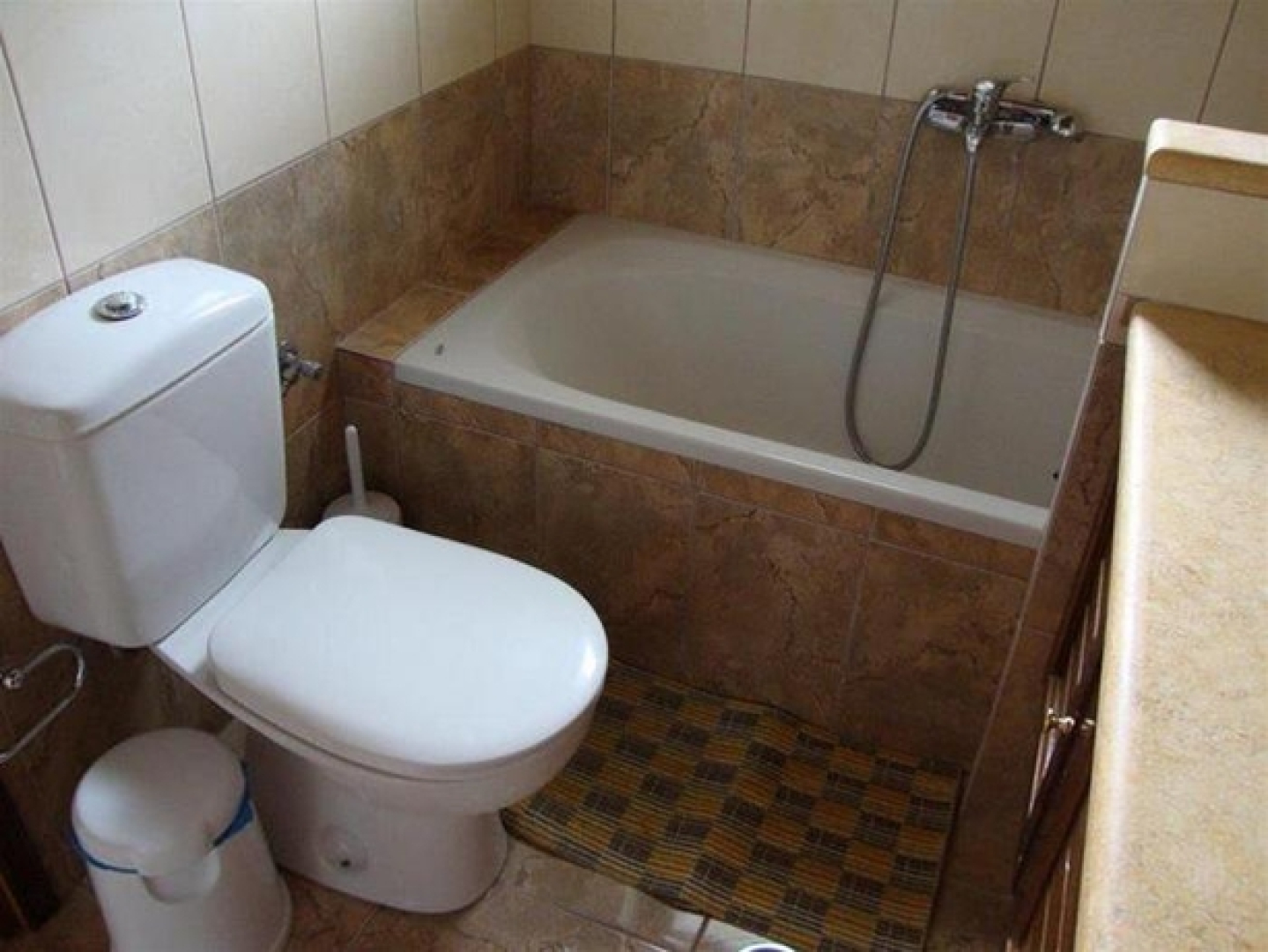 Marialice Apartments