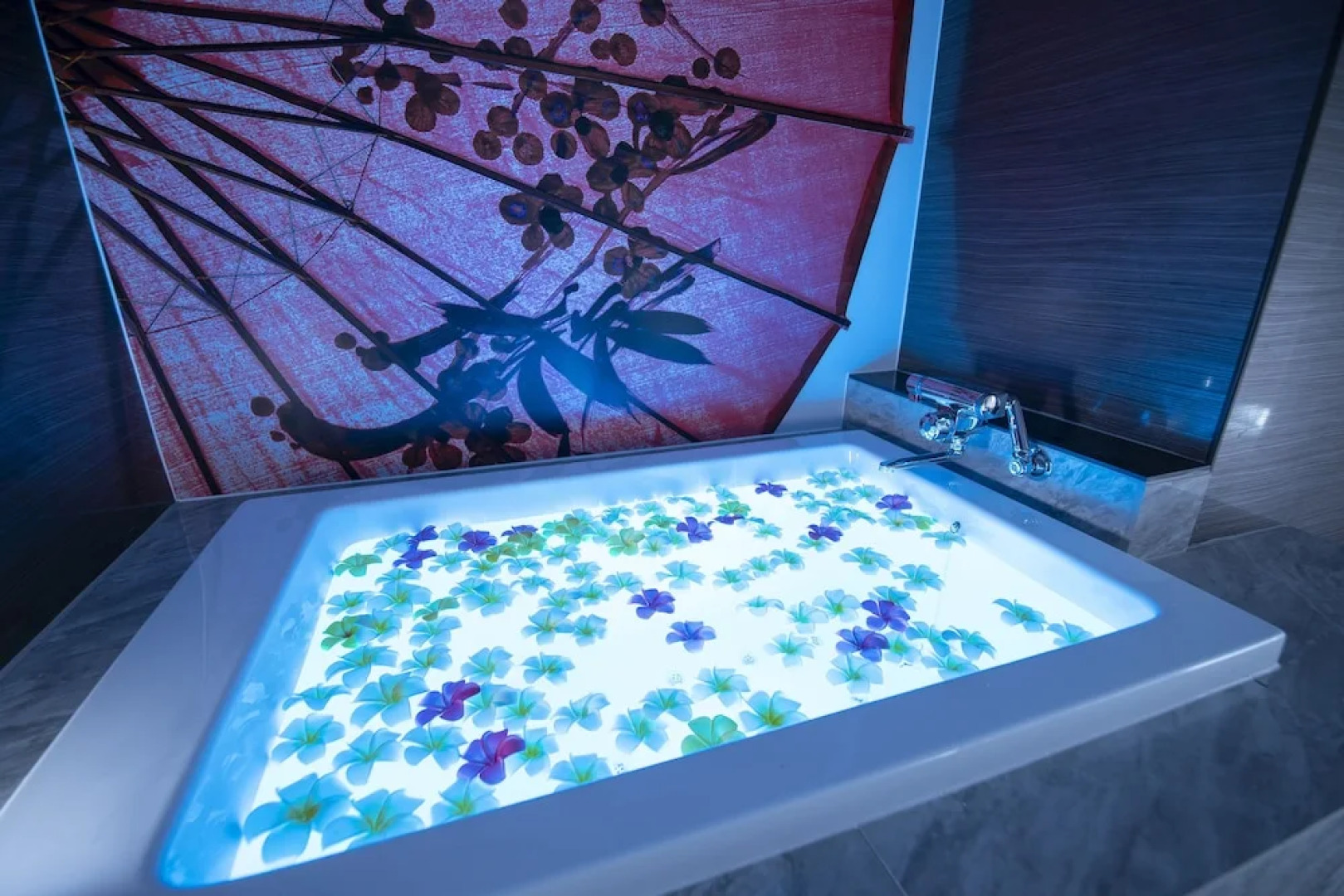 Hotel Tiger & Dragon (Adult Only)