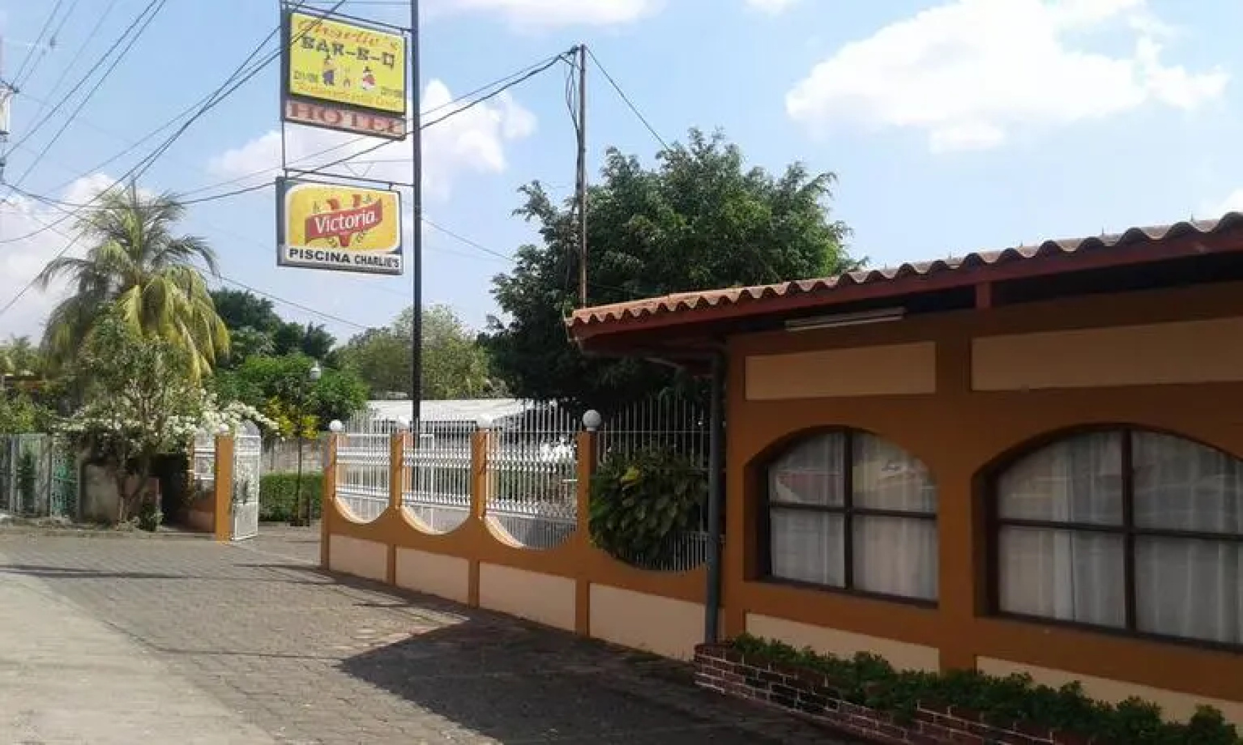 Hotel y Restaurante Charlie's