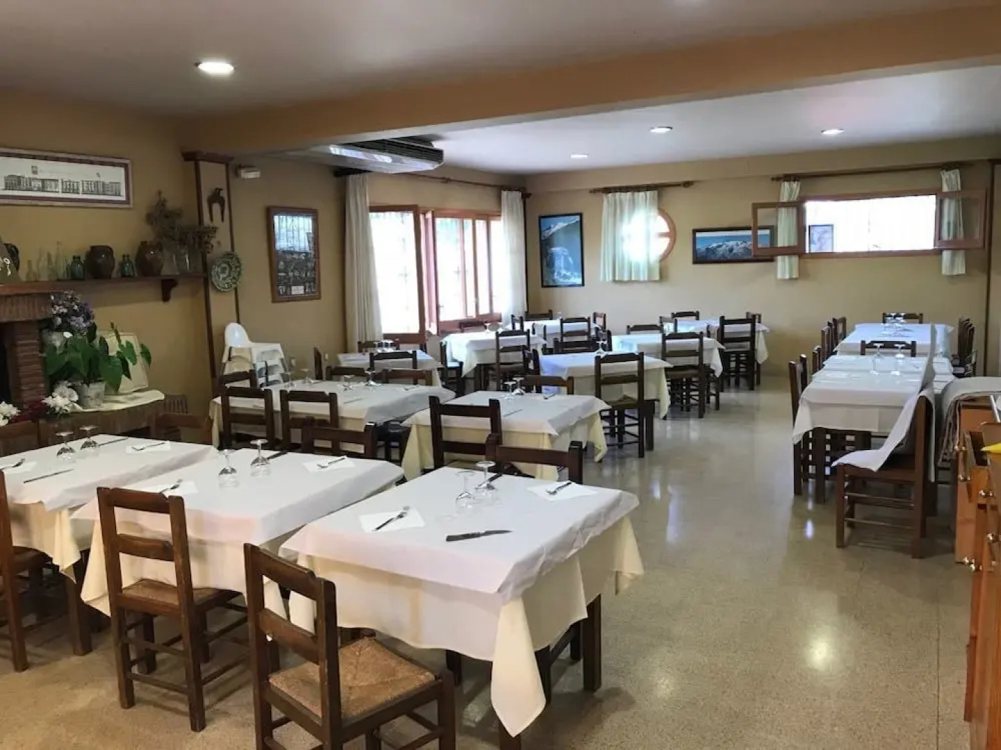 Camping Fuente de Regustrán