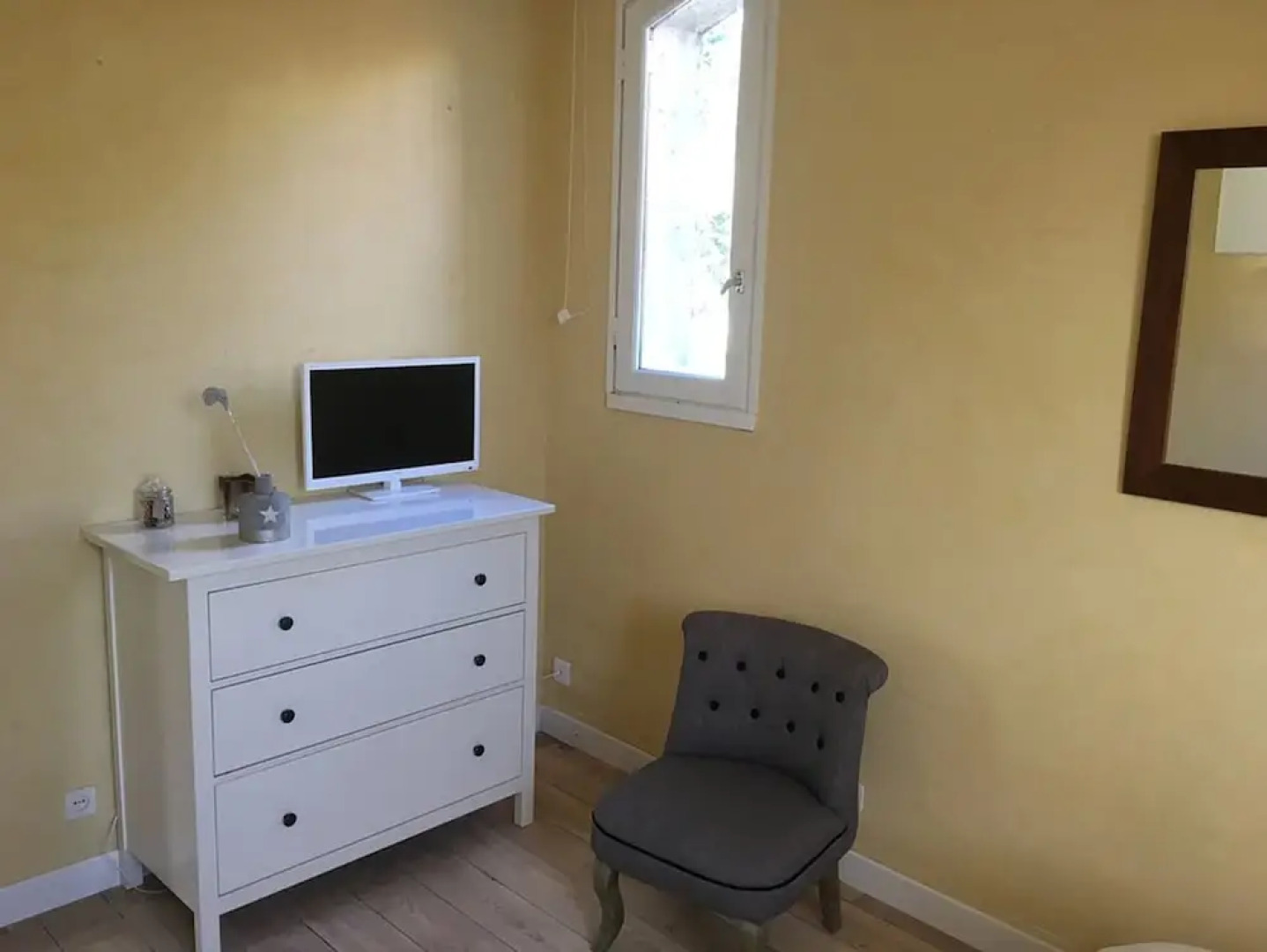 Chambres dHotes Des Tours A La Rochelle