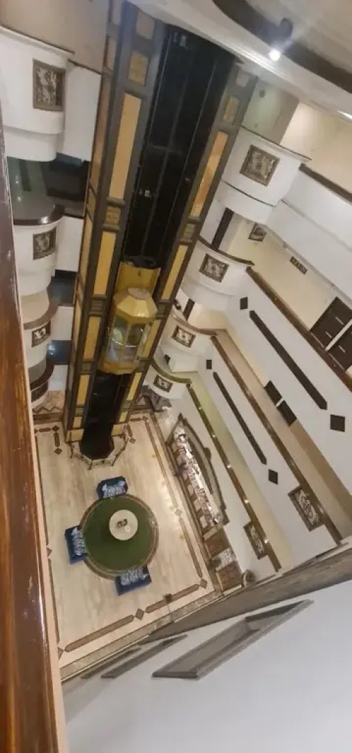 OYO Townhouse 651 Hotel Taksonz