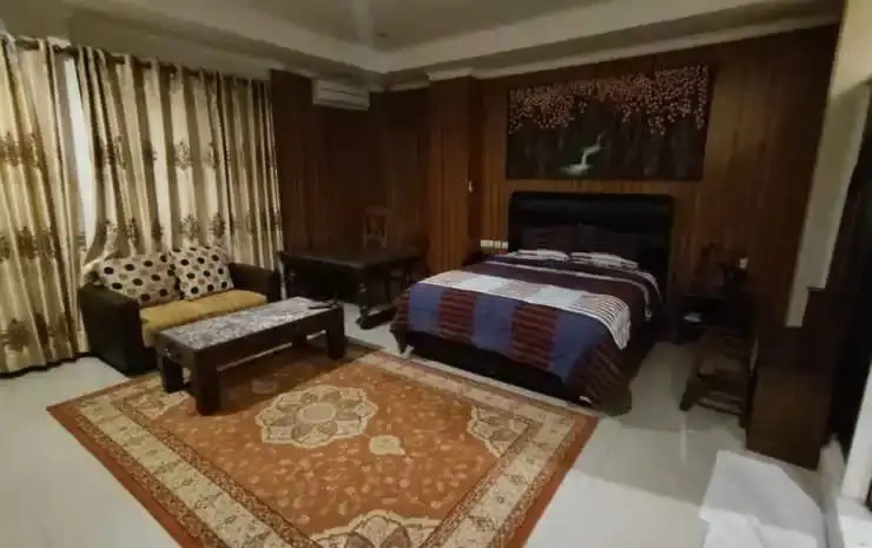 Mirabell Hotel & Convention Hall