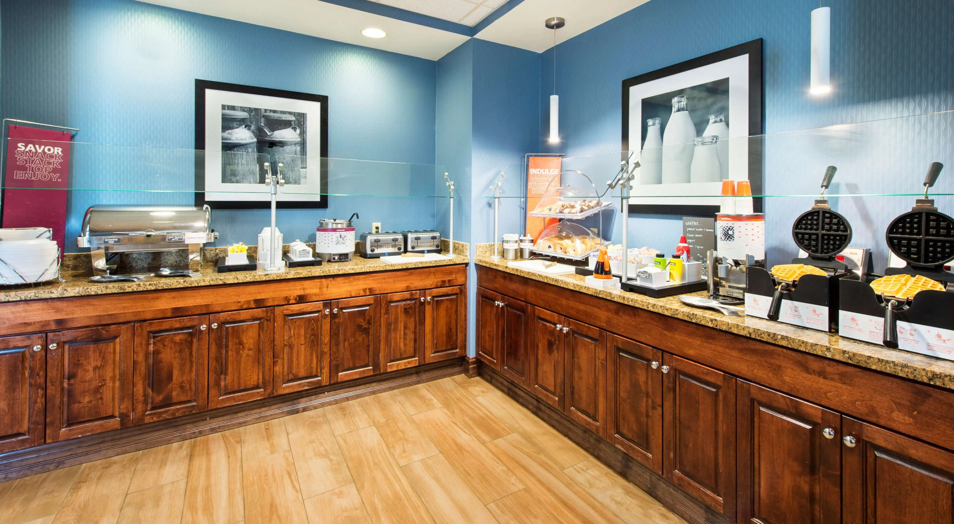 Hampton Inn & Suites Pensacola I-10 N at Univ. Town Plaza