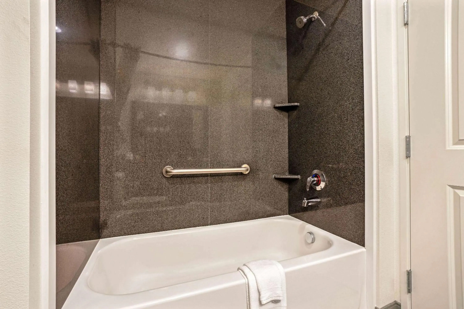 La Quinta Inn & Suites by Wyndham Tumwater - Olympia