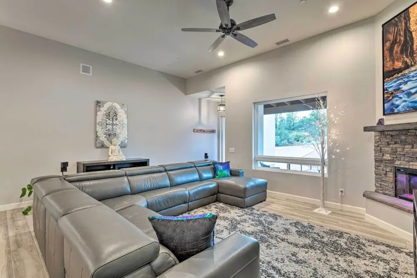 Sedona Retreat w/ Patio, Bar & Swim Spa!