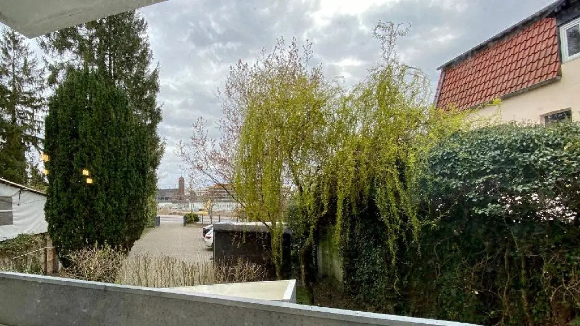 Schönes City-Apartment mit 2 Schlafzimmer, Parkplatz, ruhig und hell, D46-DG