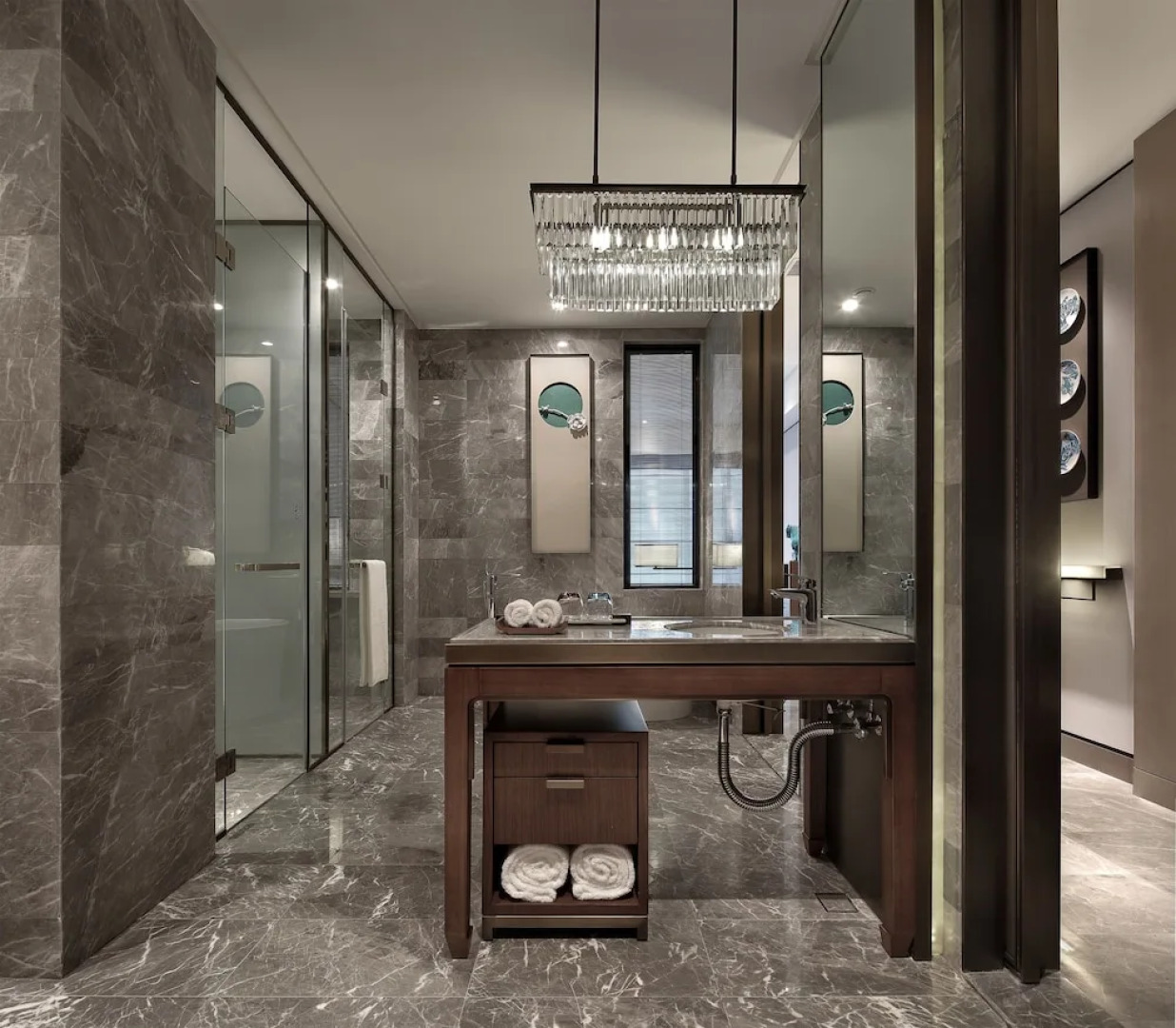 Yading Peninsula Hotel