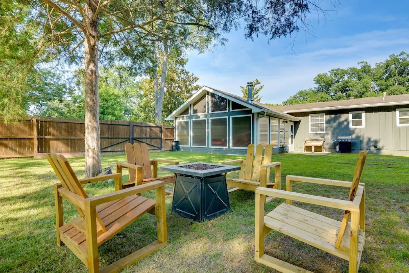 Rogers Vacation Rental ~ 7 Mi to Downtown