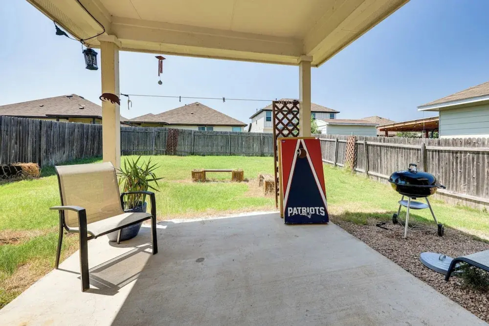 Family Home w/ Pool Access: 5 Mi to Downtown Buda!