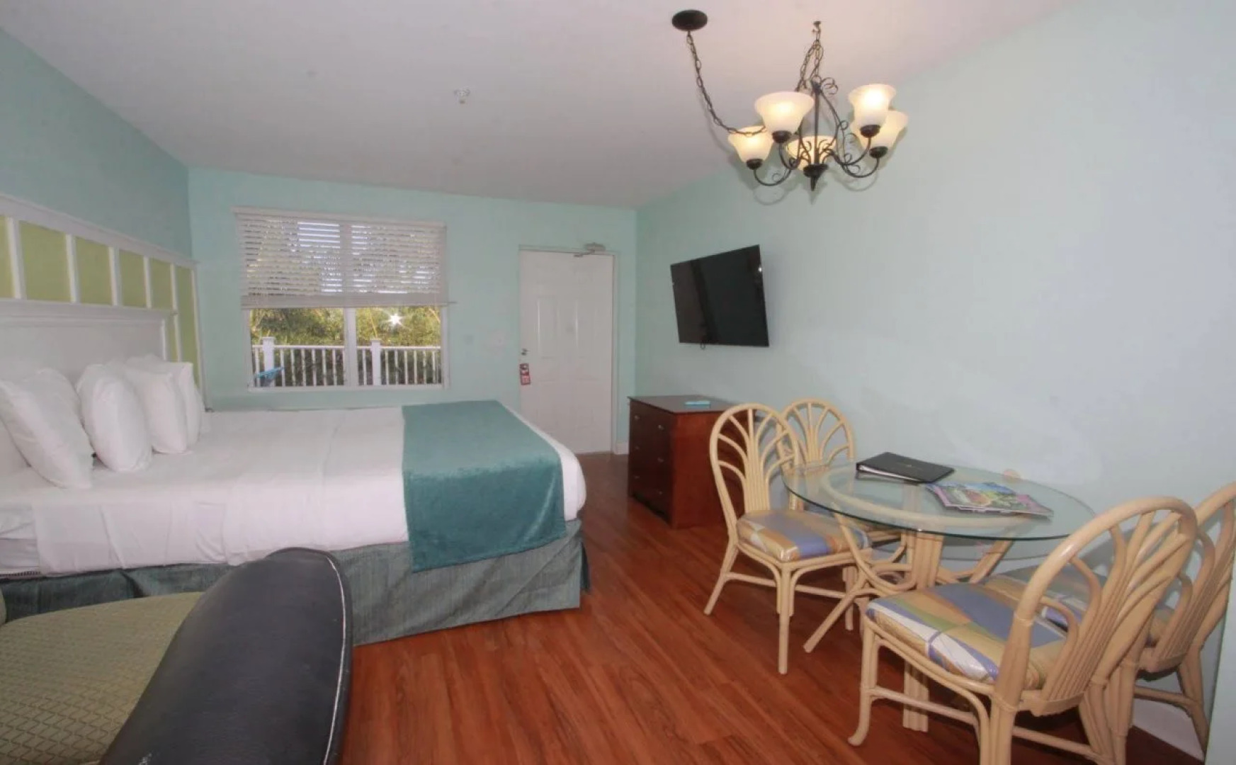 The Lighthouse Resort Inn & Suites