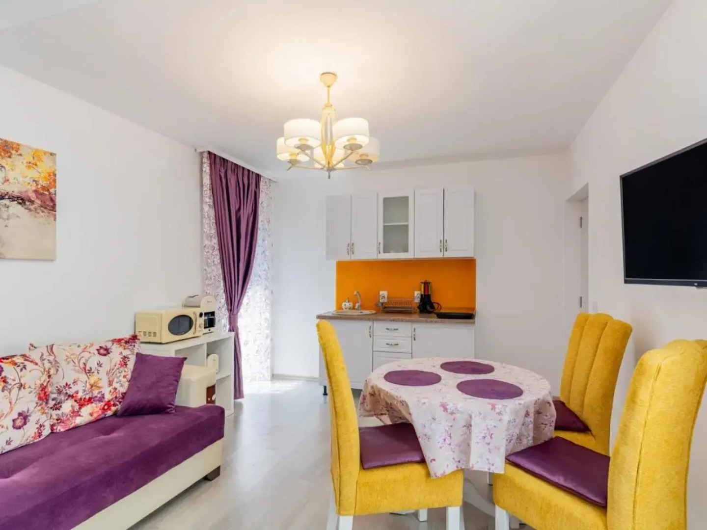 Pensiunile Casuta cu Trandafiri 1