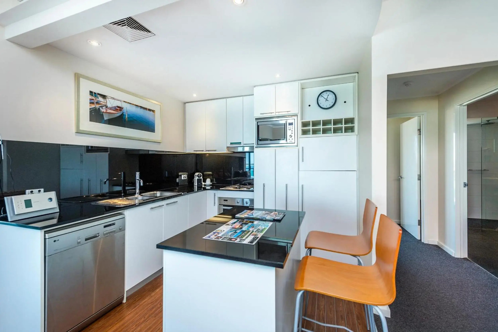 A 406 FANTASTIC OCEAN BEACH and MARINA VIEW APT - MANDURAH