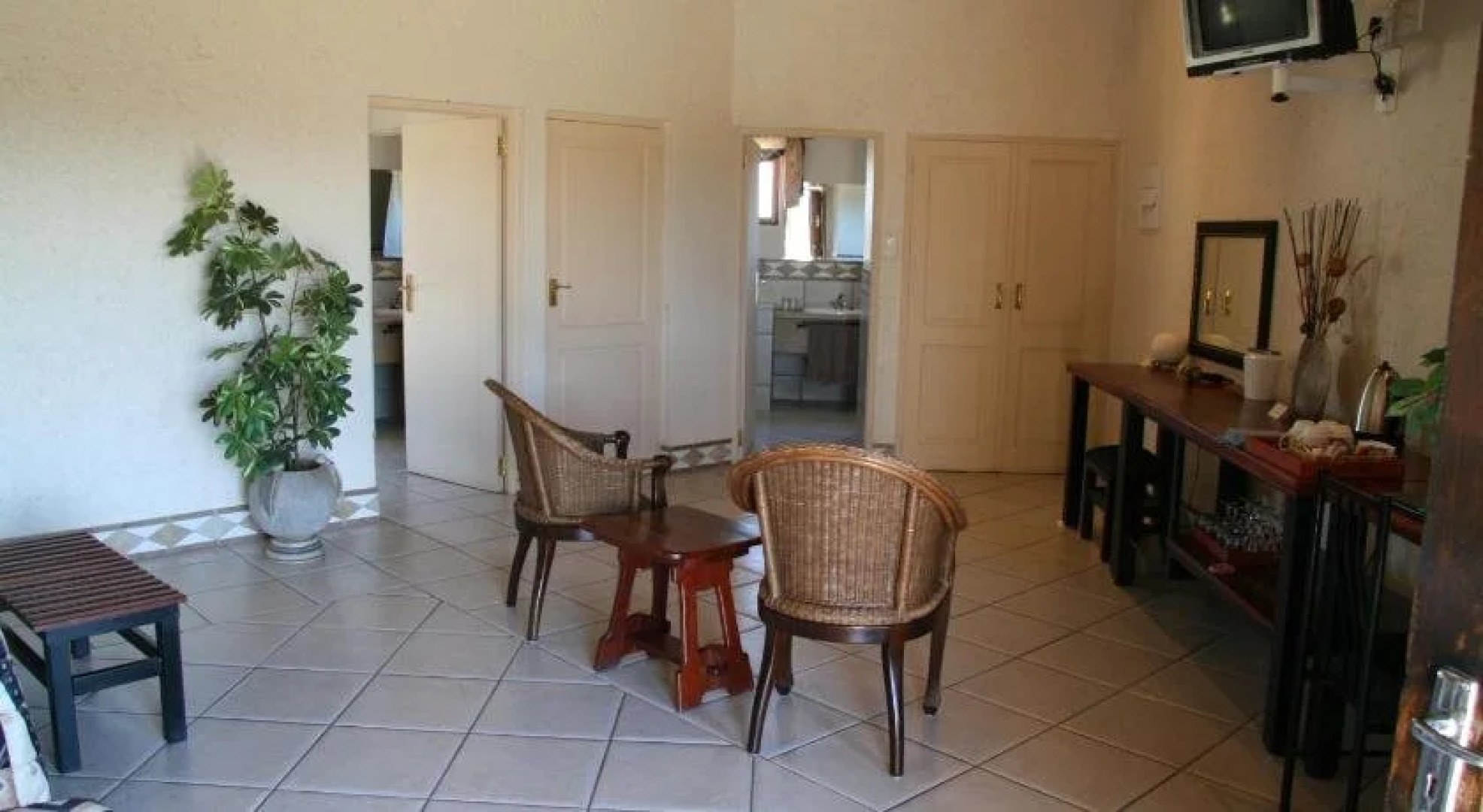 Amanzingwe Lodge Conference Centre & Spa