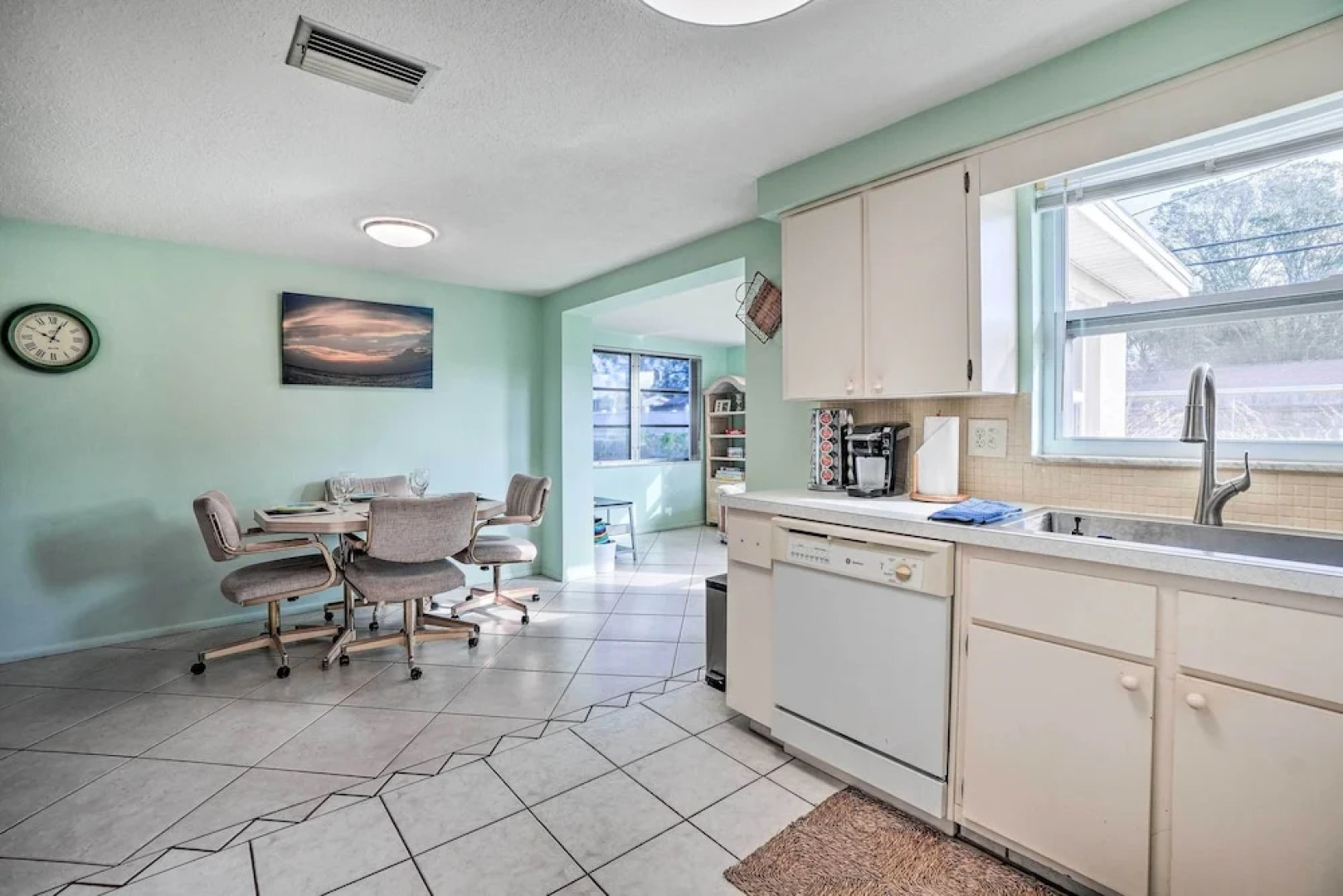 Cozy Holiday Home w/ Yard ~ 5 Mi to Beach!