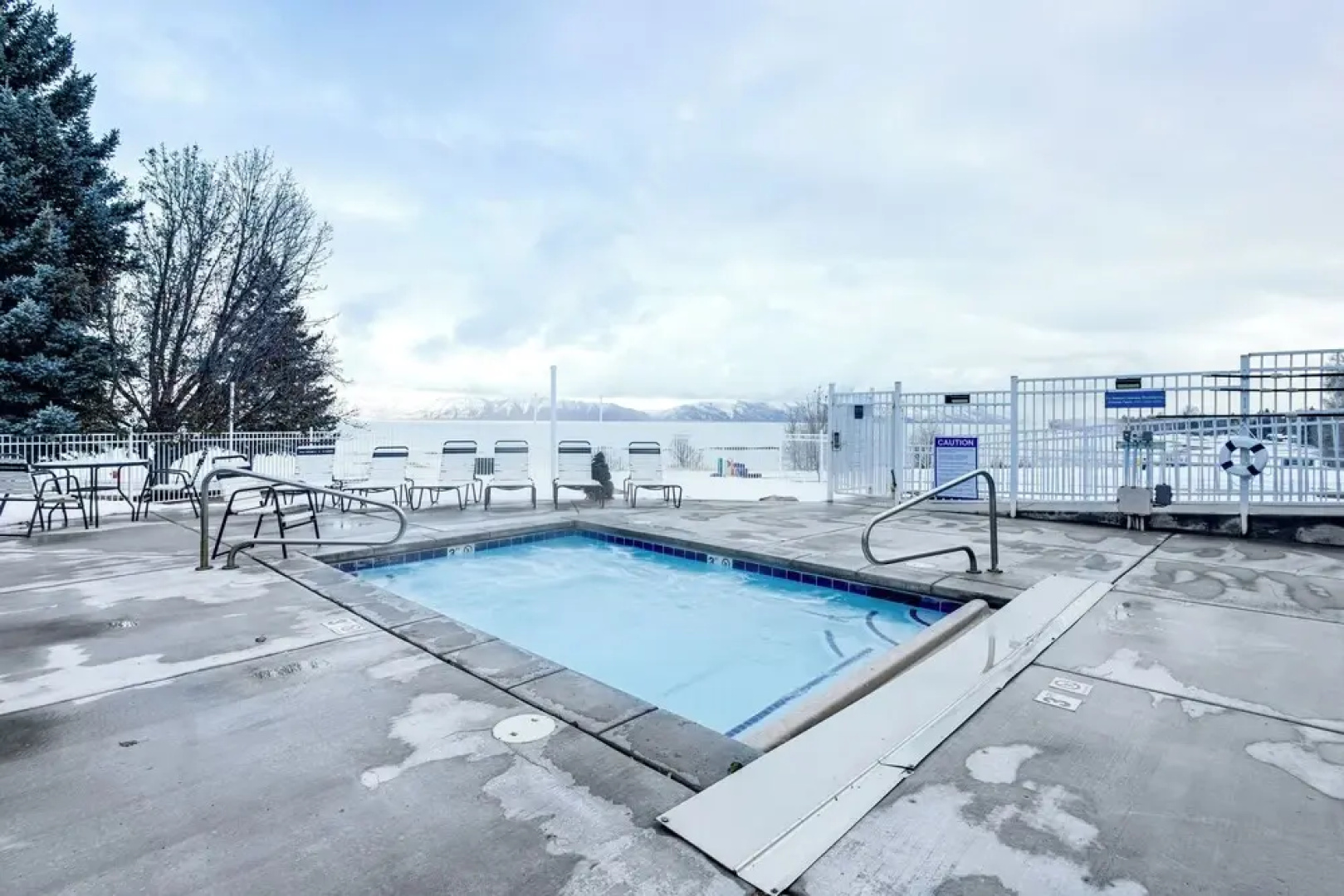 Garden City Condo w/ Pool Access by Bear Lake!