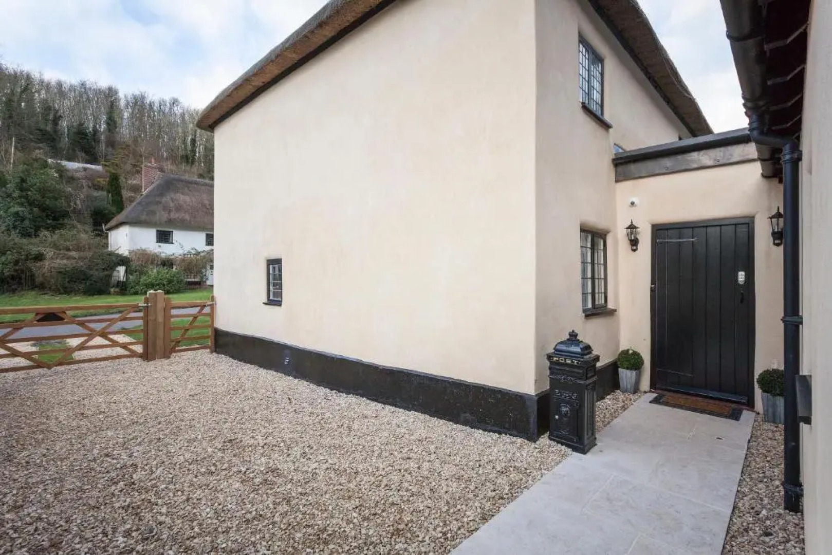 Three Little Pigs Luxury Cottage