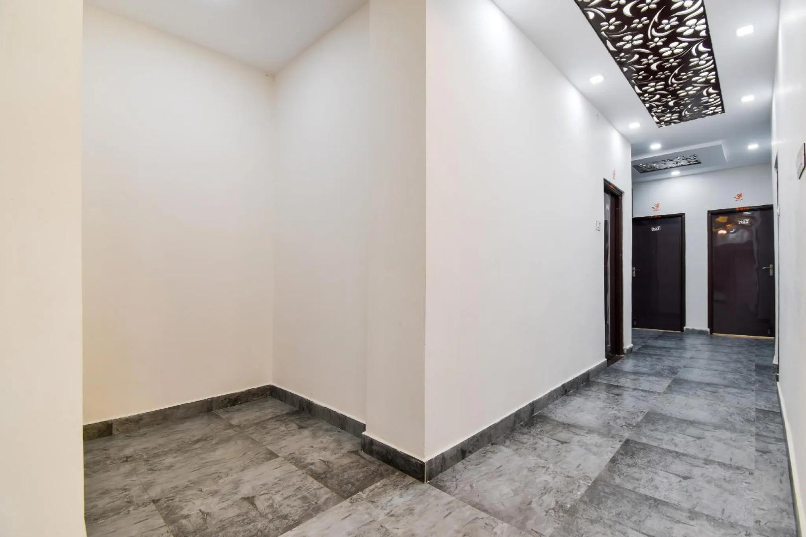 SPOT ON 78925 Hotel Maan Lodging & Boarding