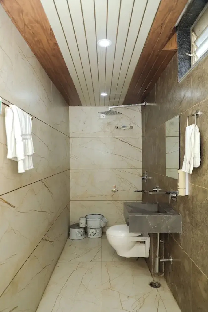 Hotel Vatika Palace Narmadapuram