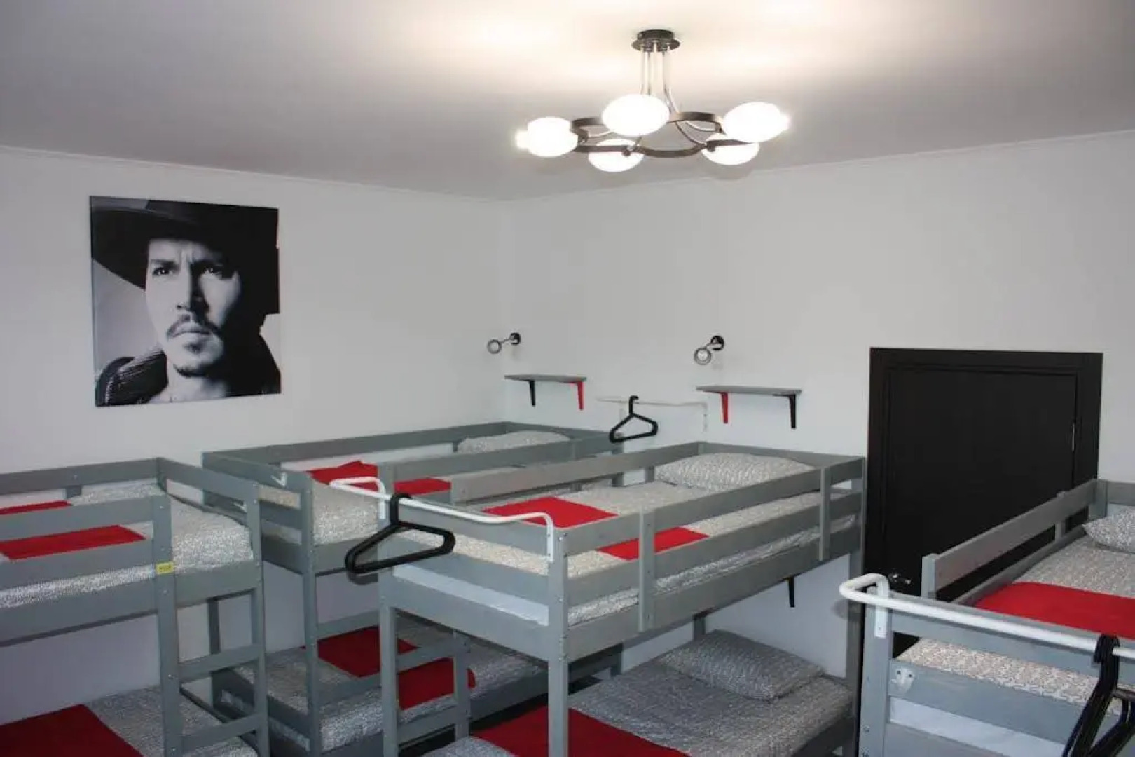 Хостел "Hollywood"