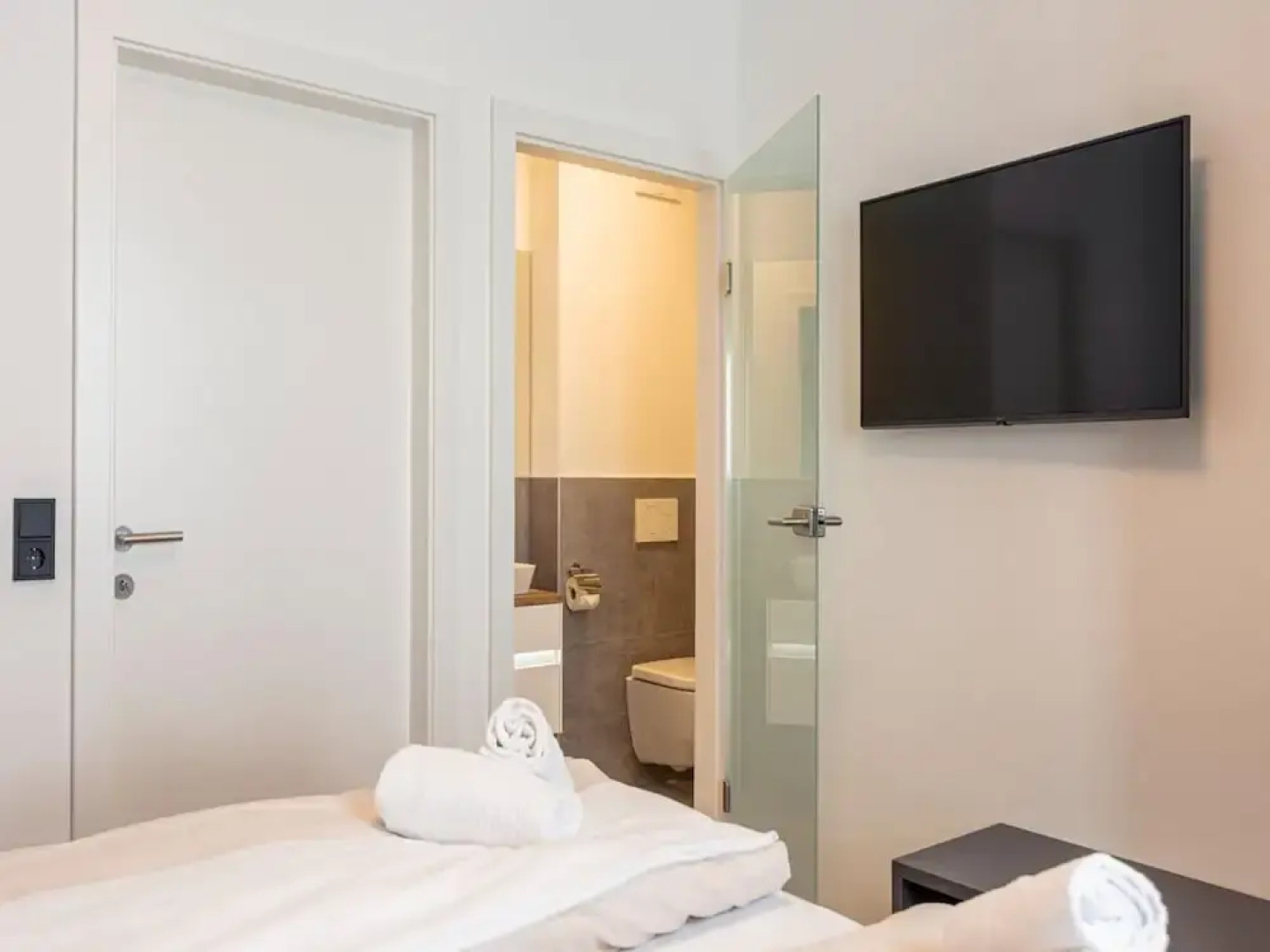 Premium Apartment With Balcony