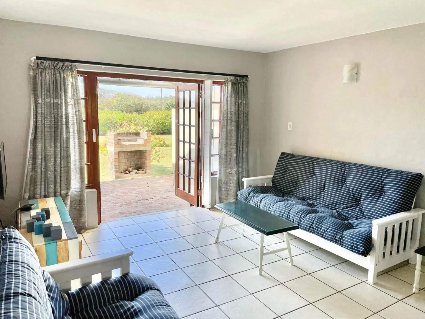 42 Settler Sands Beachfront Accommodation Sea and River View