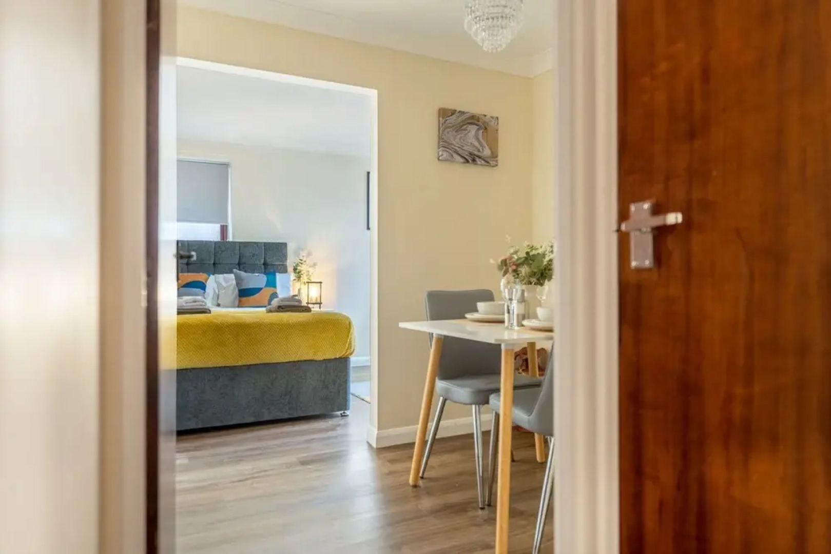 Staines Studio Apartment - Heathrow