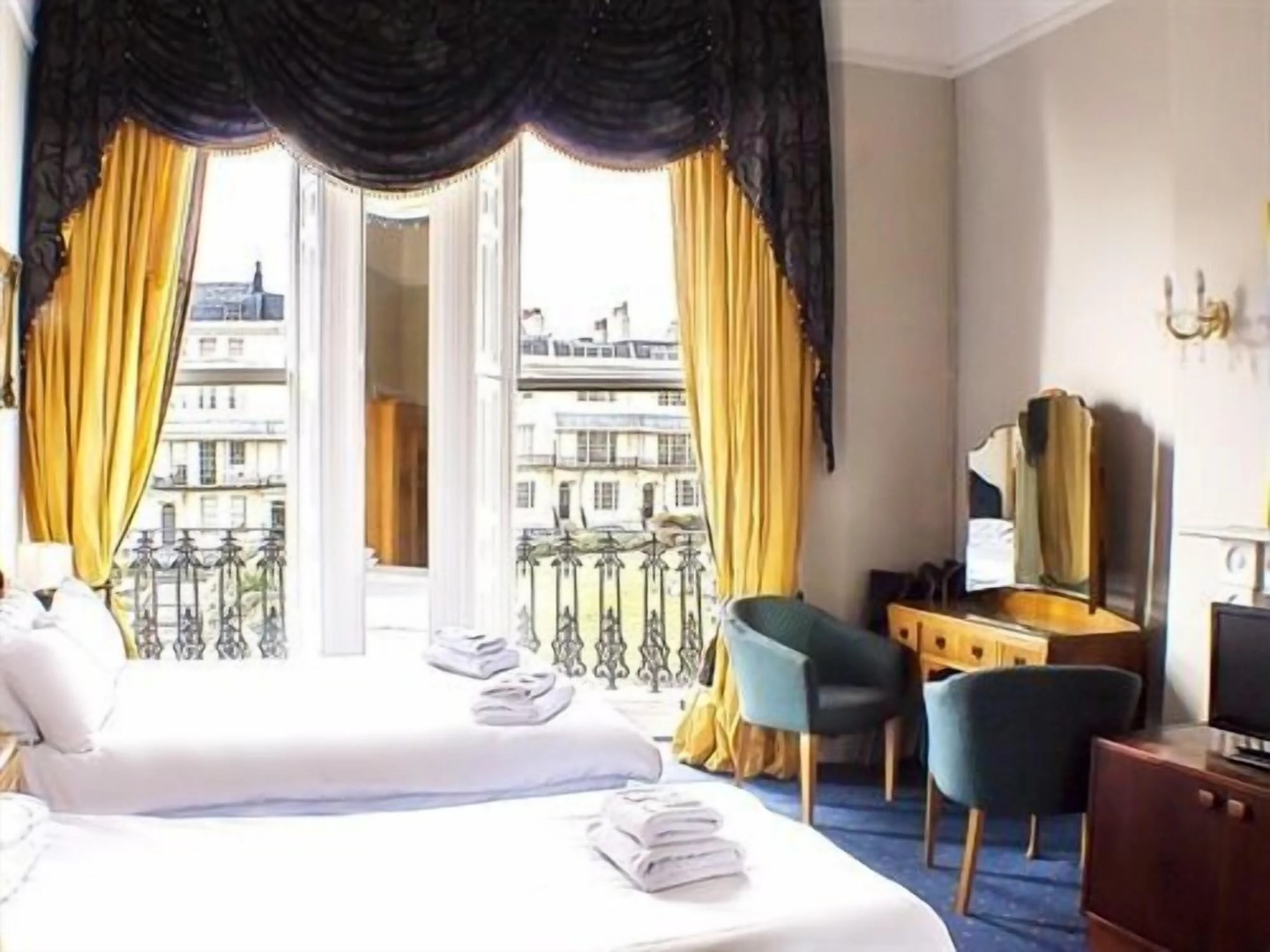 The Queensbury Hotel