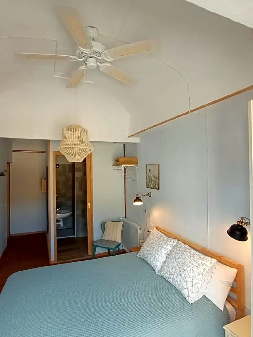 Les Magranes Bed & Breakfast