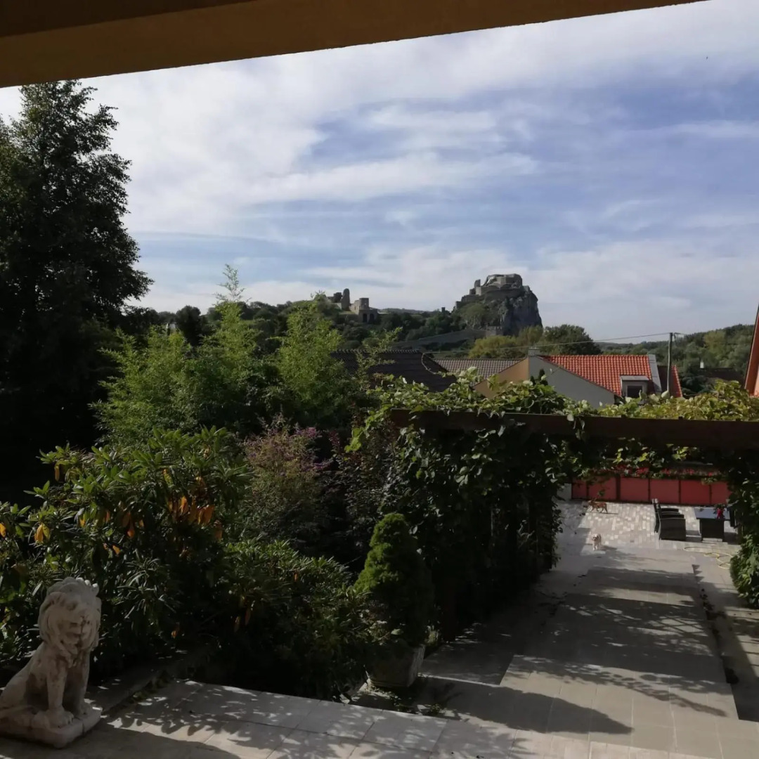 Rezident consult s.r.o.