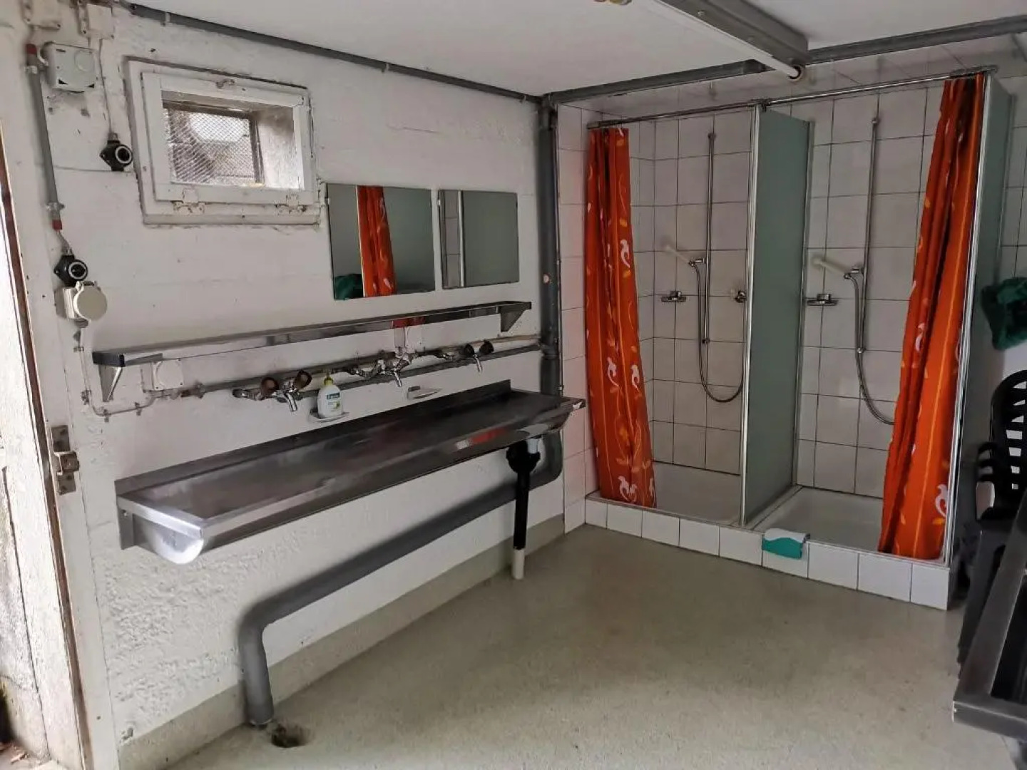 Berg - Hütte beim H O T E L Bahnhof Ausserberg