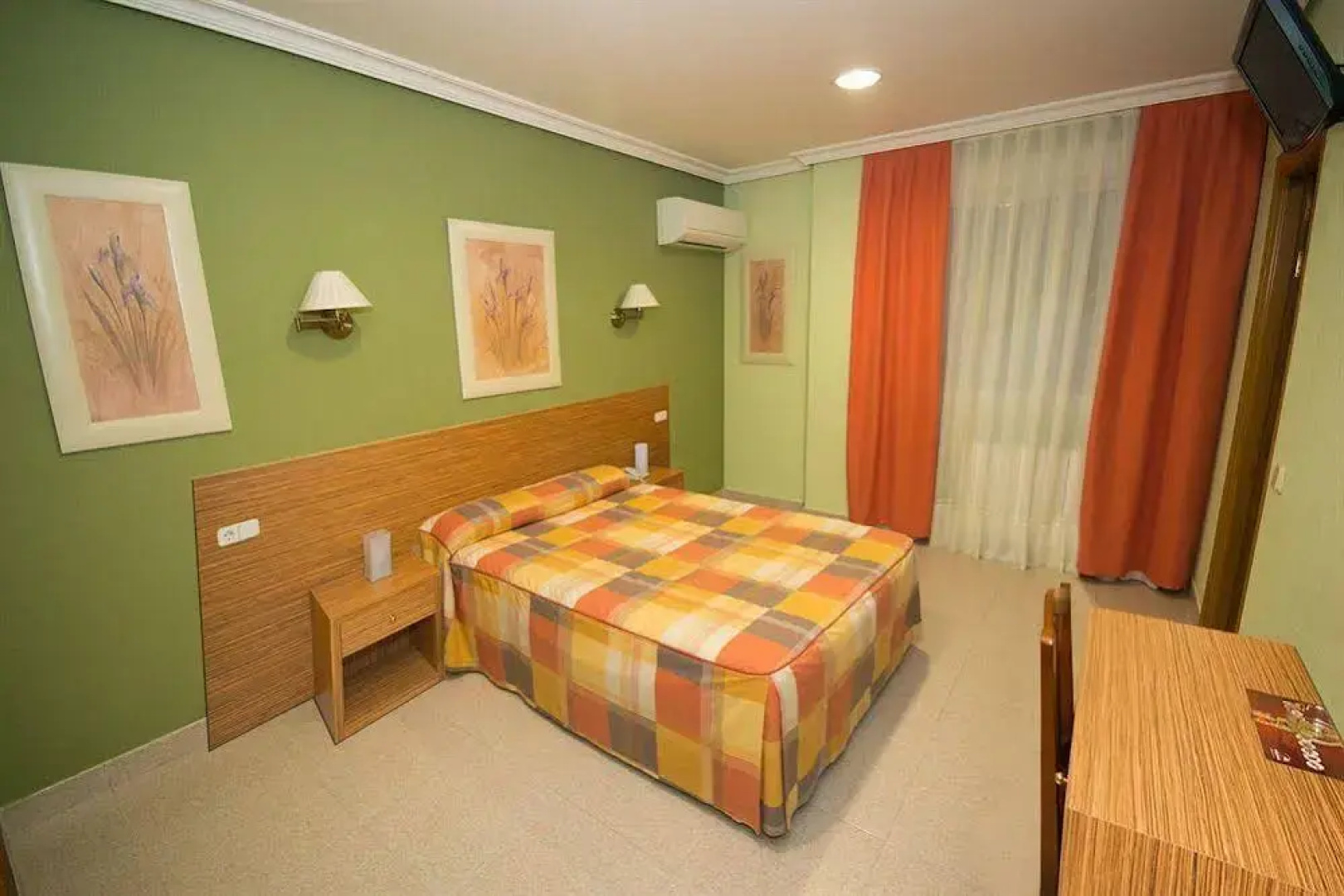 Hostal El Cruce