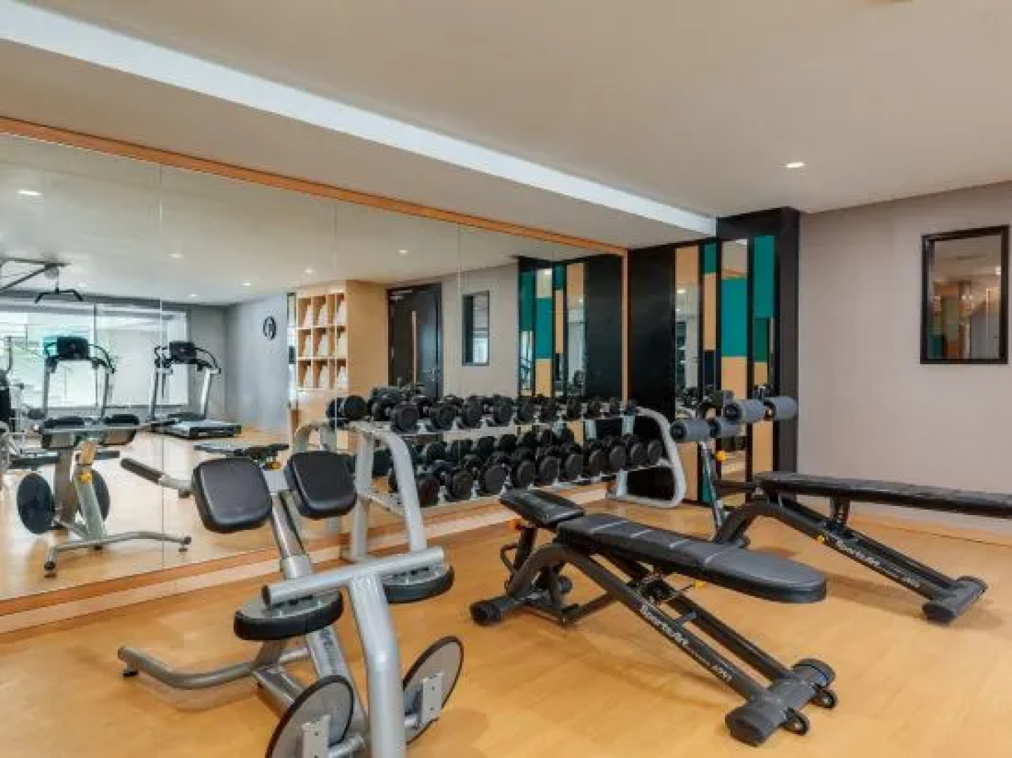 Ramada Hotel And Suites Amwaj Islands