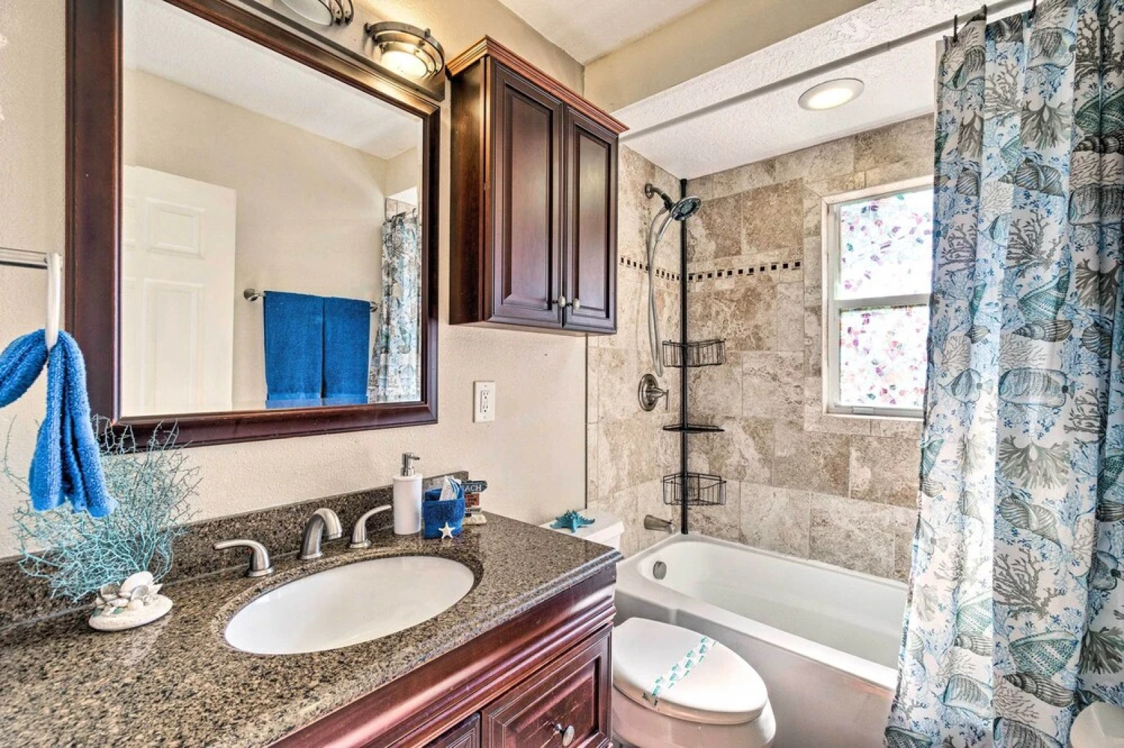 6 Mi to Beach: Bradenton Home w/ Pool & Yard