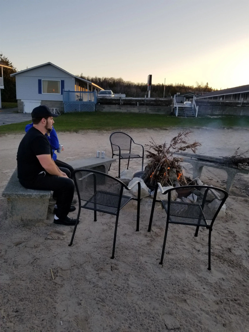 Bayview Lakefront Motel