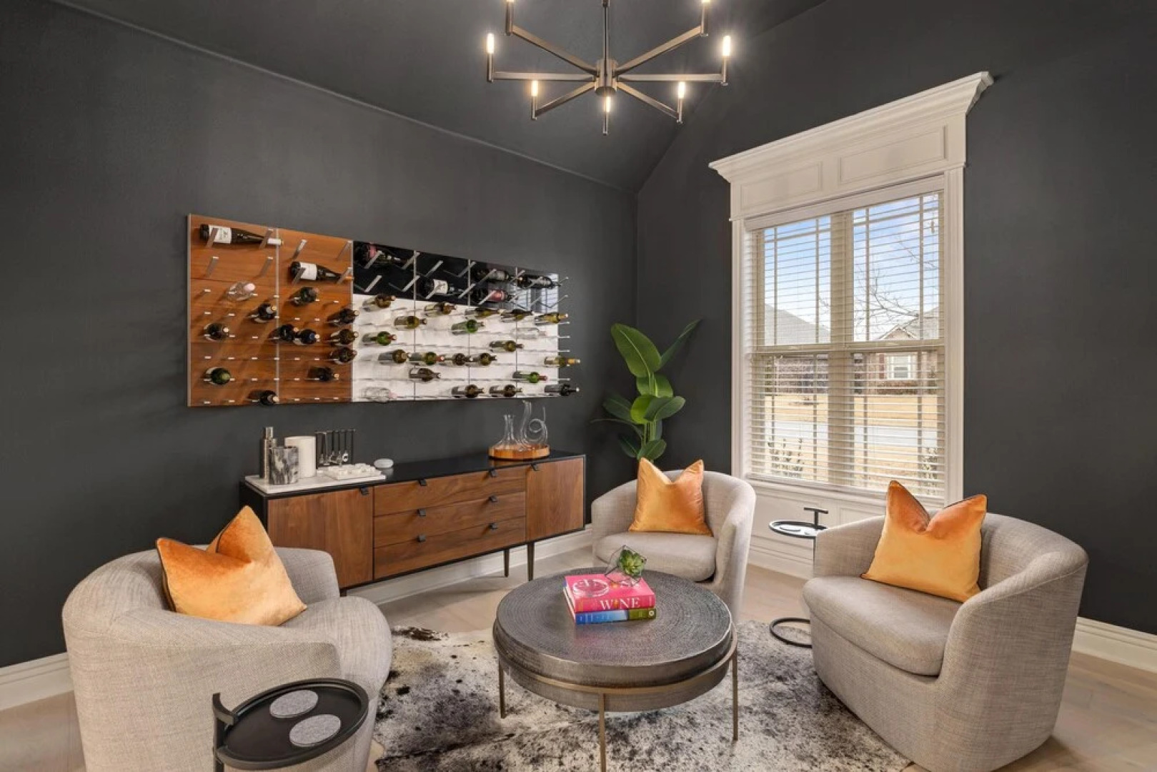 The Hearth House - Quiet Rogers Retreat - Newly Renovated