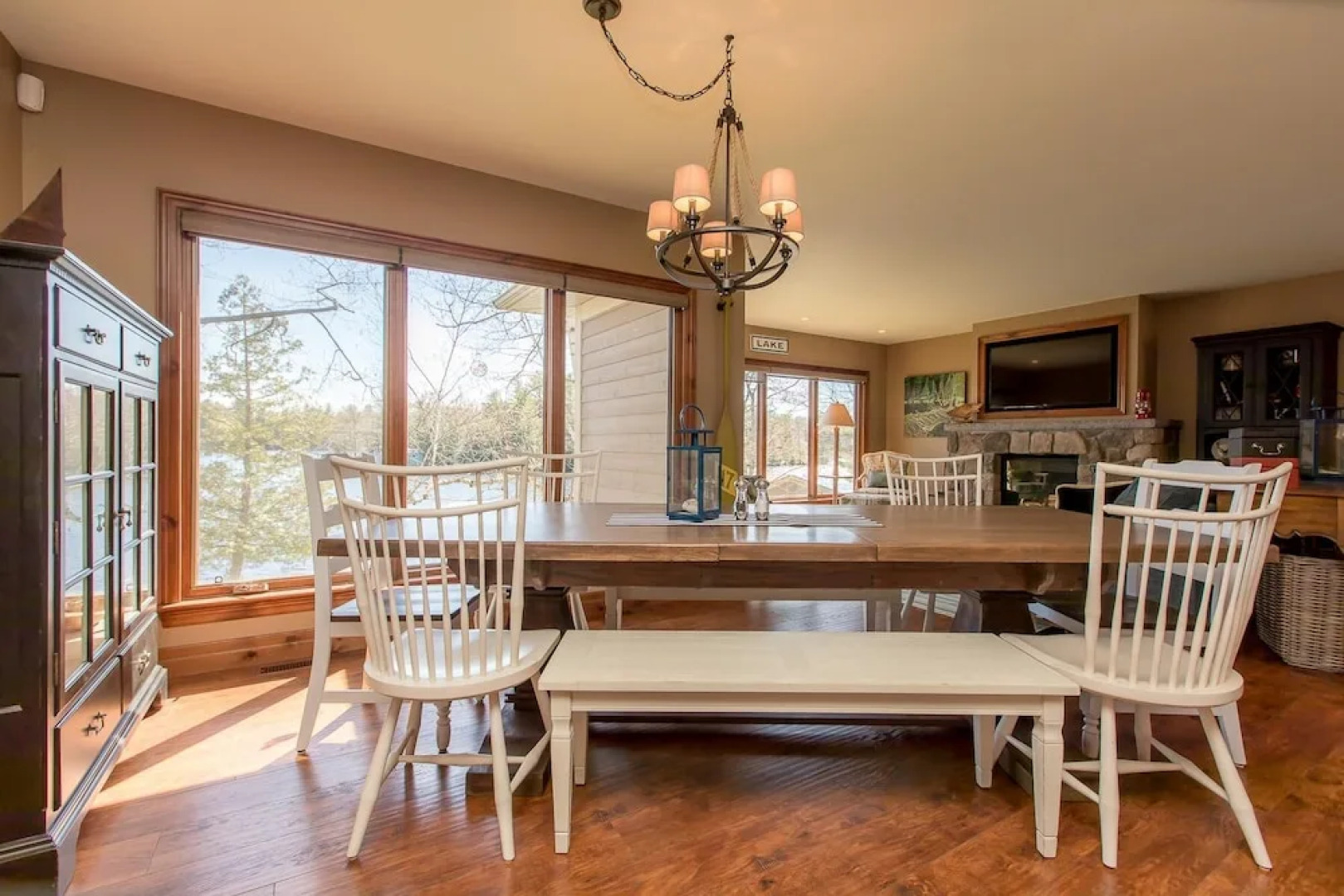 Endless Summers ~ Fabulous oasis with a designer’s touch!