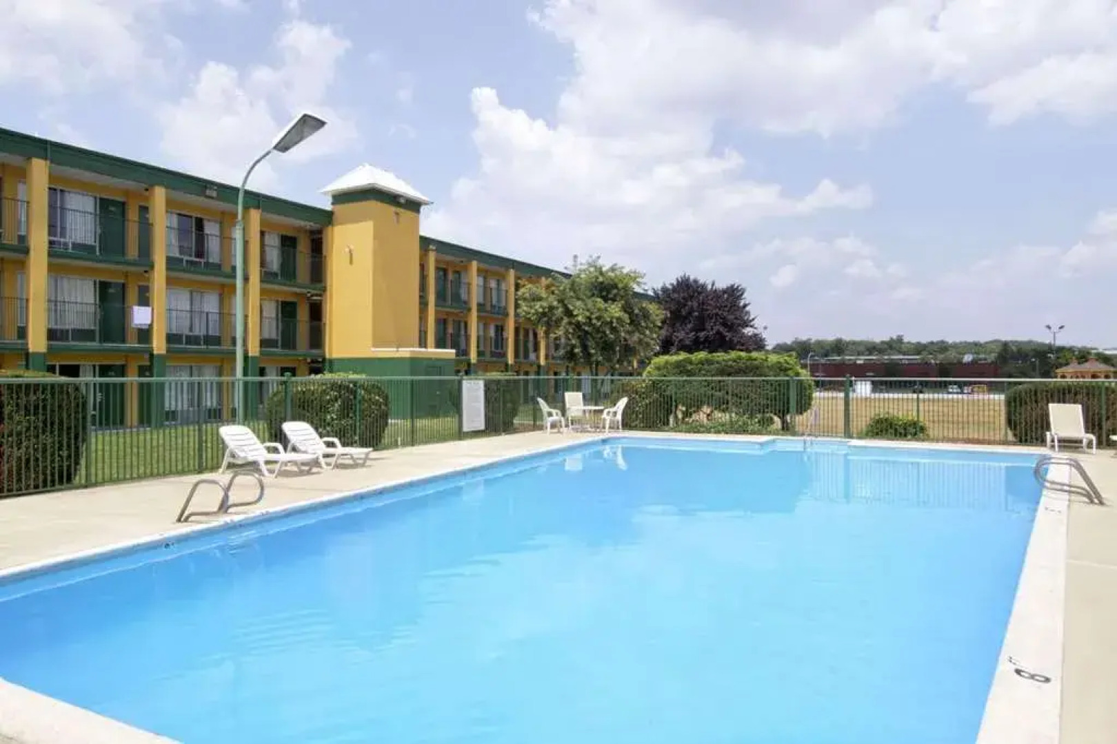 Days Inn Roanoke Civic Center