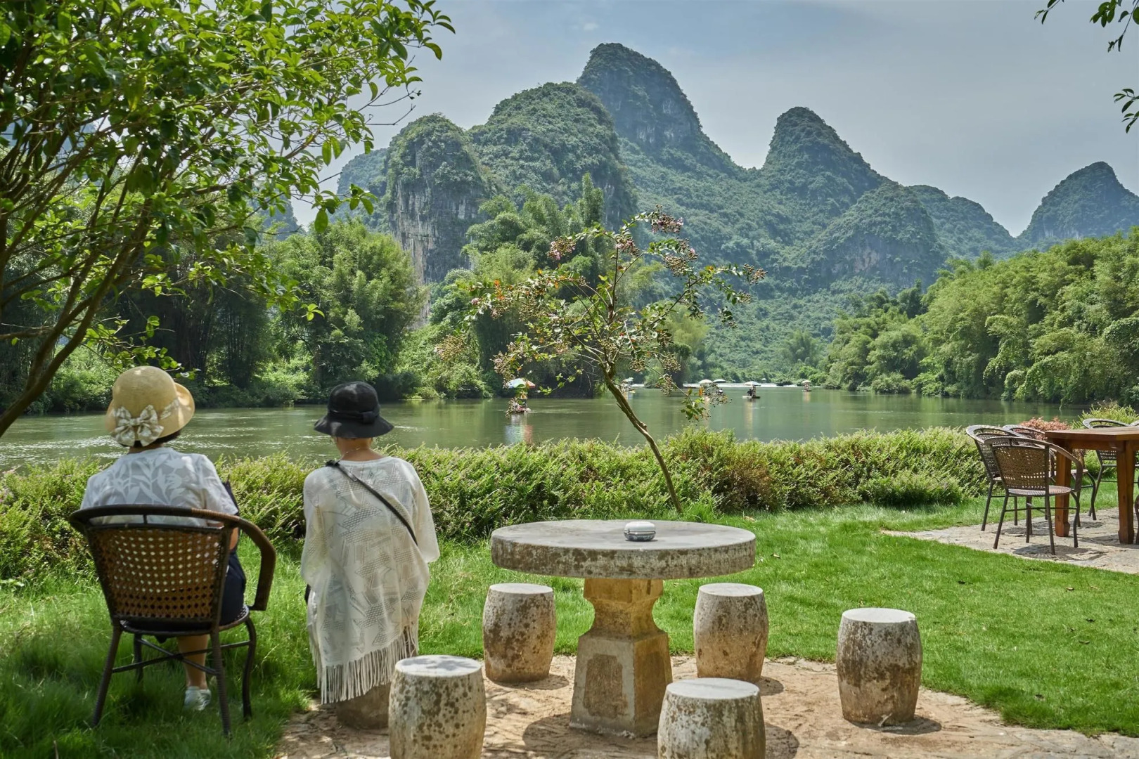 Yangshuo Mountain Retreat