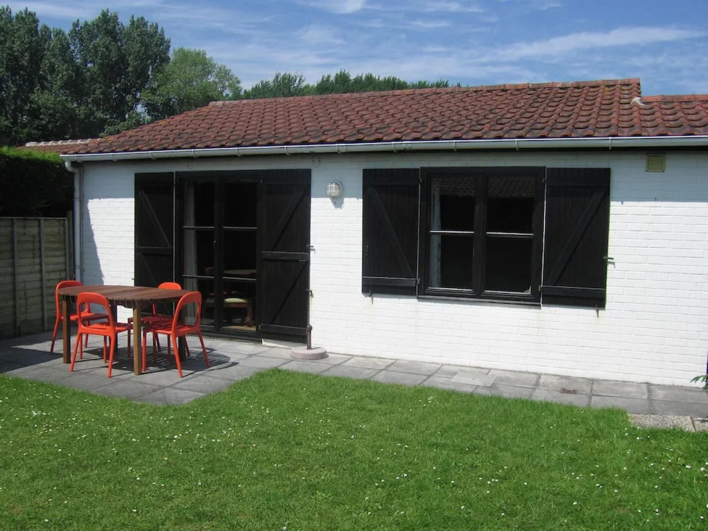 Cozy Cottage With Terrace, not far From De Panne